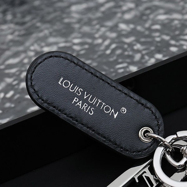 すぐ届く☆ルイヴィトン キーホルダー コピー・LV シグネチャー vuw96529
